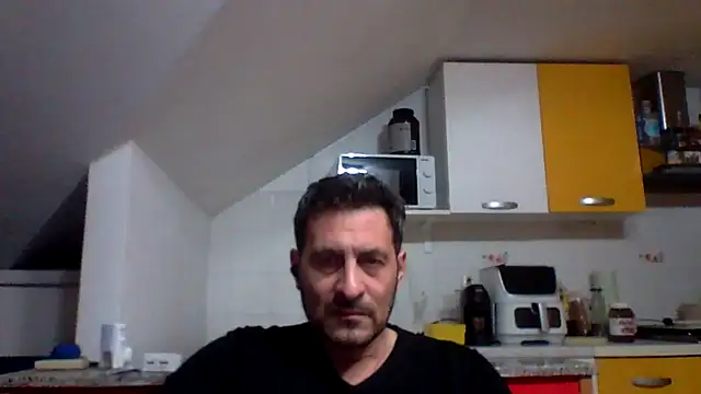 Snapshot of colosone chatting on 02-18-26, 09:33 colosone online show from 02-18-26, 09:33