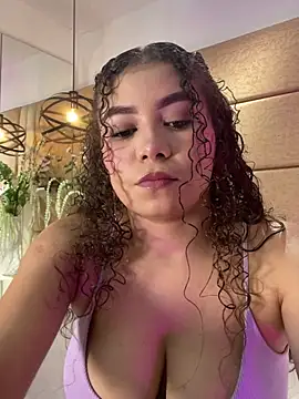Snapshot of CamilaCastillo chatting on 07-06-26, 07:38 CamilaCastillo online show from 07-06-26, 07:38