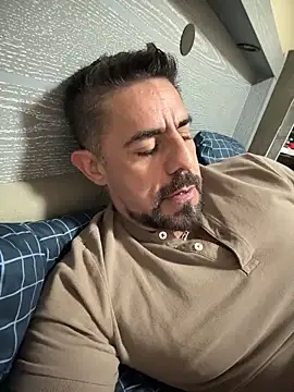 wolfbucker online show from 03-31-26, 05:24