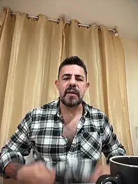 wolfbucker online show from 05-04-26, 04:19