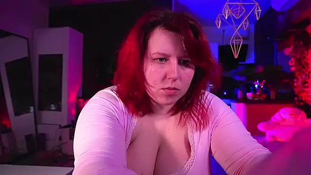 Snapshot of Liliya_moon chatting on 01-17-26, 09:51 Liliya moon online show from 01-17-26, 09:51