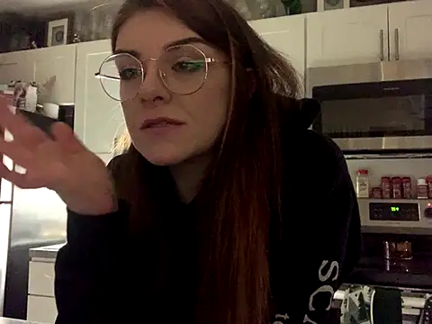 Snapshot of Intothewoodswego chatting on 01-08-26, 12:57 Intothewoodswego online show from 01-08-26, 12:57