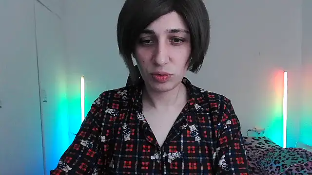 HoneyValentine online show from 03-18-26, 07:39