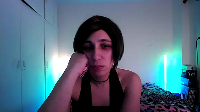 HoneyValentine online show from 03-27-26, 08:52