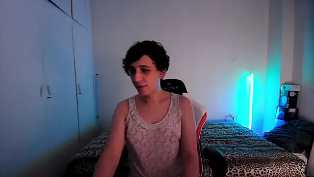 Snapshot of HoneyValentine chatting on 06-21-26, 07:49 HoneyValentine online show from 06-21-26, 07:49
