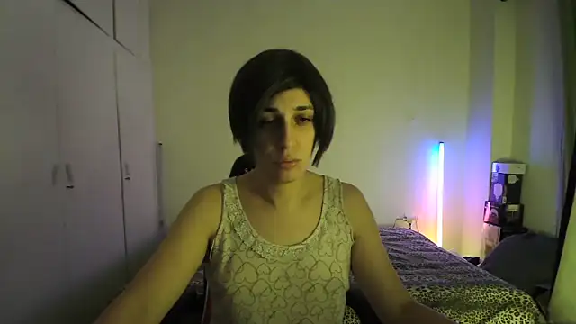 Snapshot of HoneyValentine chatting on 06-22-26, 05:21 HoneyValentine online show from 06-22-26, 05:21