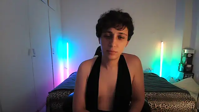Snapshot of HoneyValentine chatting on 06-26-26, 06:45 HoneyValentine online show from 06-26-26, 06:45