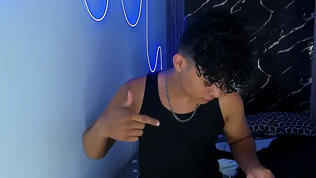 jamescurly00 online show from 01-08-26, 11:07