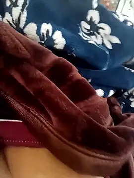 Snapshot of Ryder6985 chatting on 01-10-26, 04:03 Ryder6985 online show from 01-10-26, 04:03