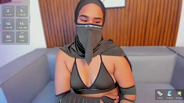 Snapshot of Layla_Yasmin chatting on 01-07-26, 06:21 Layla Yasmin online show from 01-07-26, 06:21