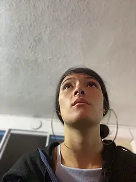 Snapshot of Michelle_ec chatting on 05-28-26, 03:42 Michelle ec online show from 05-28-26, 03:42