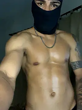 Snapshot of magneto01 chatting on 01-08-26, 02:36 magneto01 online show from 01-08-26, 02:36