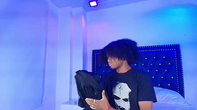 Cristal and luke online show from 01-13-26, 03:23