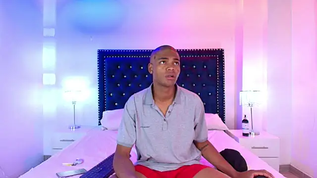 Cristal and luke online show from 06-05-26, 03:46