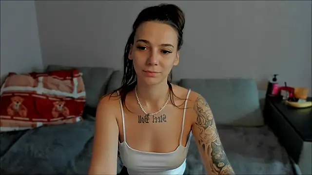 Snapshot of AnnaMized chatting on 02-20-26, 07:32 AnnaMized online show from 02-20-26, 07:32