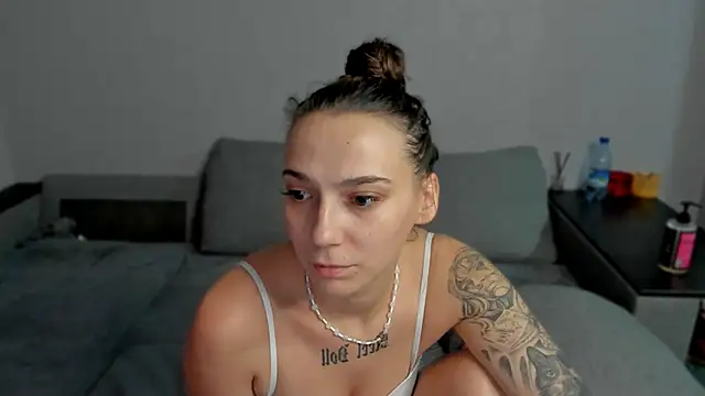 Snapshot of AnnaMized chatting on 03-02-26, 11:28 AnnaMized online show from 03-02-26, 11:28