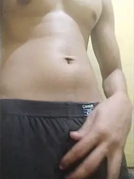 Snapshot of desiBig_dick chatting on 04-23-26, 05:26 desiBig dick online show from 04-23-26, 05:26