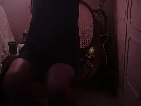 Snapshot of WarmSound chatting on 02-03-26, 06:40 WarmSound online show from 02-03-26, 06:40