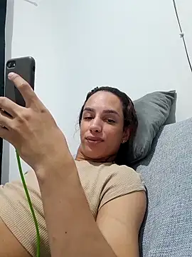 ofjuliaa online show from 04-19-26, 12:54