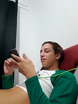 ofjuliaa online show from 04-19-26, 11:18