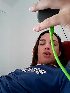 ofjuliaa online show from 04-20-26, 03:04