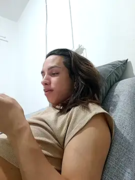 ofjuliaa online show from 06-19-26, 02:38