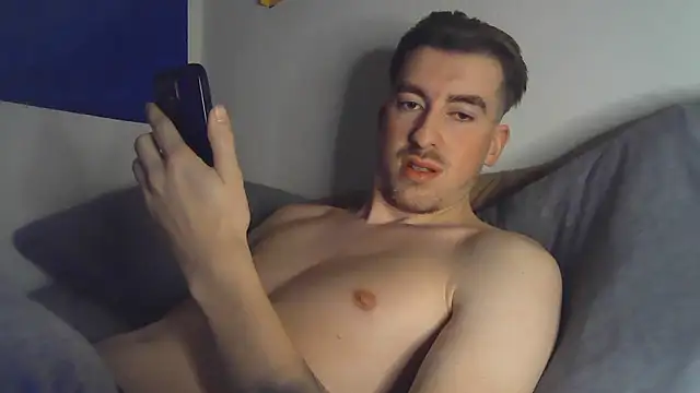 Snapshot of essexboy_2002 chatting on 01-07-26, 11:29 essexboy 2002 online show from 01-07-26, 11:29