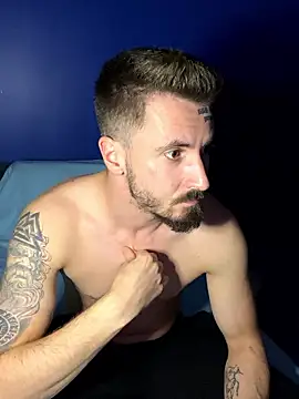 Snapshot of ANU-ZET chatting on 01-17-26, 04:00 ANU-ZET online show from 01-17-26, 04:00