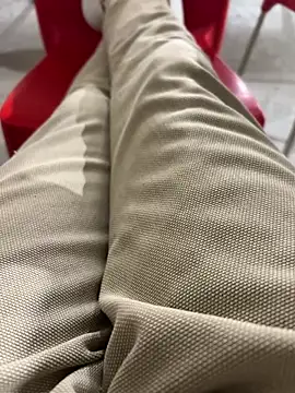 Snapshot of petiteyanel chatting on 01-16-26, 12:03 petiteyanel online show from 01-16-26, 12:03