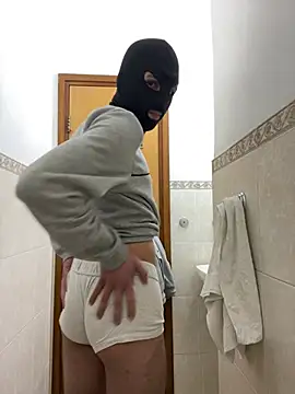 Snapshot of petiteyanel chatting on 02-26-26, 11:37 petiteyanel online show from 02-26-26, 11:37