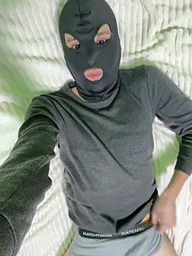 Snapshot of petiteyanel chatting on 03-11-26, 06:41 petiteyanel online show from 03-11-26, 06:41