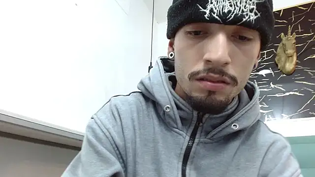 Juan-Jose69 online show from 01-11-26, 03:33