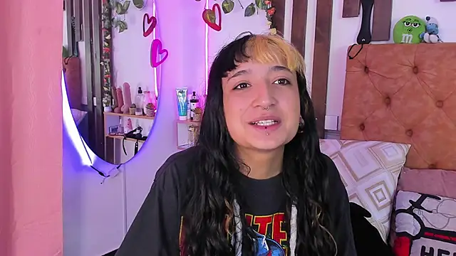 MeowMota  online show from 04-18-26, 06:23