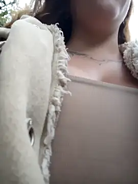 Snapshot of ISABELLA-01_ chatting on 02-15-26, 09:33 ISABELLA-01 online show from 02-15-26, 09:33