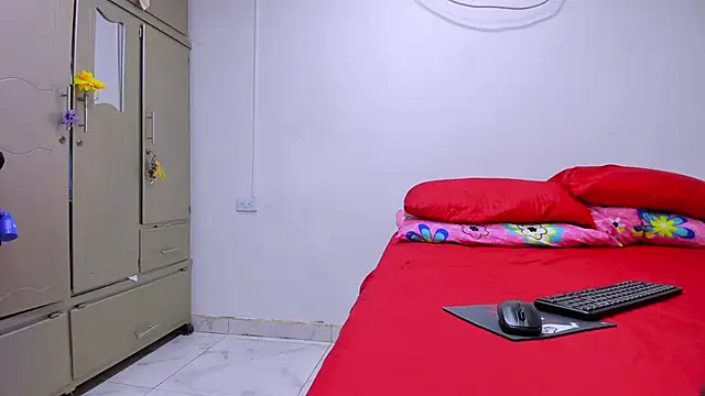 vennuss19 online show from 04-11-26, 07:07