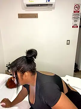 Snapshot of NataliaMillers chatting on 01-14-26, 12:33 NataliaMillers online show from 01-14-26, 12:33