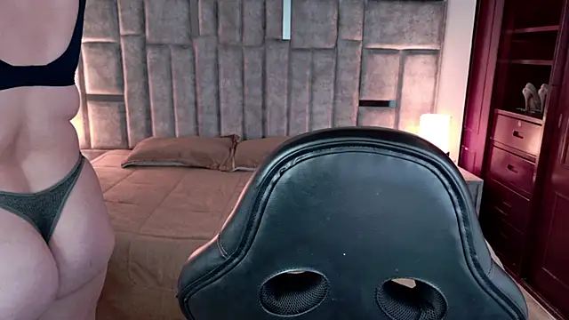 azul veraa online show from 04-08-26, 12:27