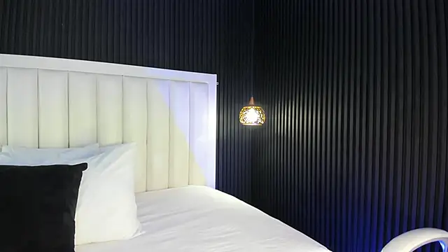 PandoraMiller online show from 04-20-26, 05:05