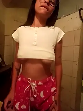 Chiquitoperopeligroso4 online show from 03-15-26, 05:24