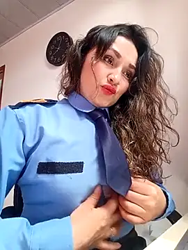 Snapshot of Alejandra_N chatting on 02-19-26, 05:53 Alejandra N online show from 02-19-26, 05:53