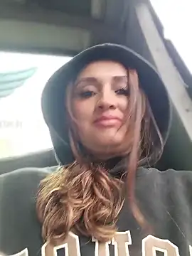Snapshot of Alejandra_N chatting on 06-16-26, 04:53 Alejandra N online show from 06-16-26, 04:53