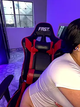 Snapshot of abby_gonzales chatting on 01-10-26, 02:30 abby gonzales online show from 01-10-26, 02:30