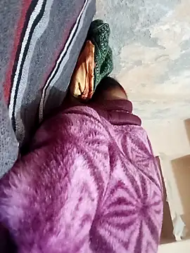 Snapshot of Hasmi_hot09 chatting on 02-03-26, 06:46 Hasmi hot09 online show from 02-03-26, 06:46