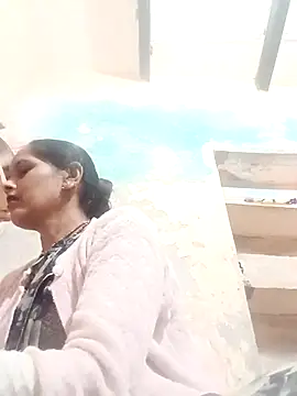 Snapshot of Hasmi_hot09 chatting on 02-11-26, 04:34 Hasmi hot09 online show from 02-11-26, 04:34