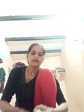 Snapshot of Hasmi_hot09 chatting on 02-18-26, 04:25 Hasmi hot09 online show from 02-18-26, 04:25