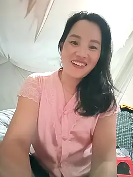 Snapshot of yu--yo chatting on 04-21-26, 10:45 yu--yo online show from 04-21-26, 10:45