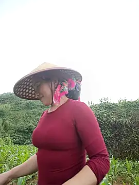 Snapshot of yu--yo chatting on 05-18-26, 01:56 yu--yo online show from 05-18-26, 01:56