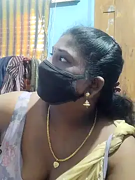 Snapshot of divyasree1431 chatting on 07-18-26, 05:33 divyasree1431 online show from 07-18-26, 05:33