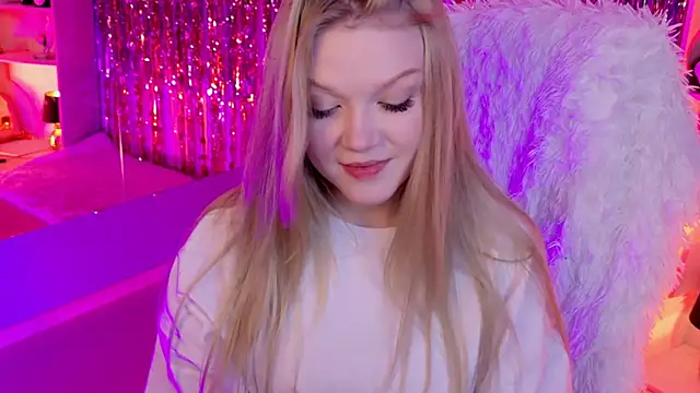 ChloeWhite online show from 04-18-26, 09:46