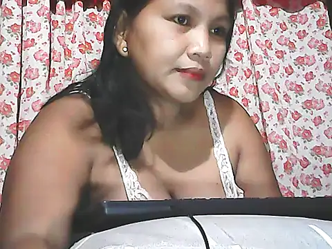 Snapshot of Hot_zerah05 chatting on 01-08-26, 08:16 Hot zerah05 online show from 01-08-26, 08:16
